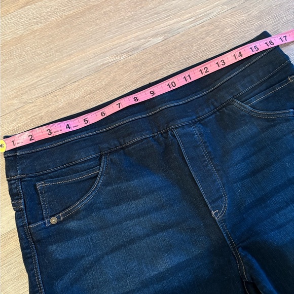 Democracy “Ab”solution Jeans - Picture 9 of 11